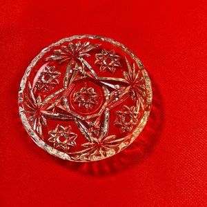 Vintage crystal small dish with star pattern